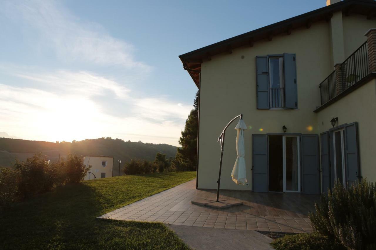 Agriturismo Terra Dei Falchi Castilenti Екстер'єр фото