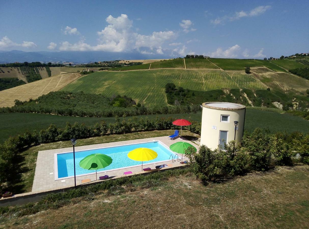 Agriturismo Terra Dei Falchi Castilenti Екстер'єр фото