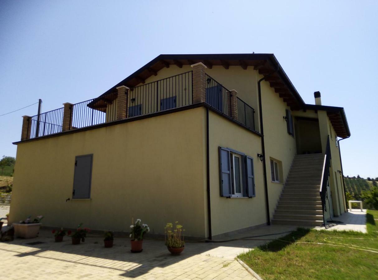 Agriturismo Terra Dei Falchi Castilenti Екстер'єр фото